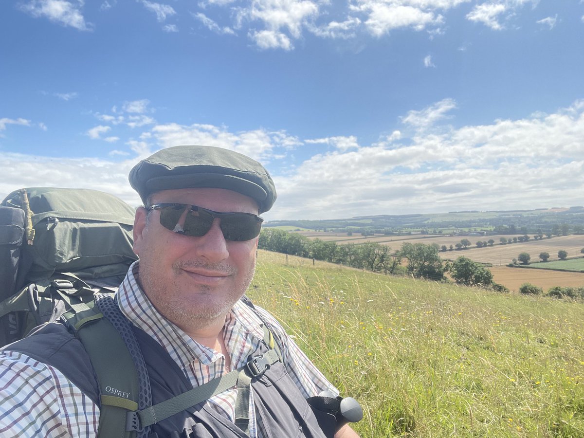 xmob's tweet photo. Out for a little 2 day hike around the Yorkshire Wolds. https://t.co/pdESgOgOJb