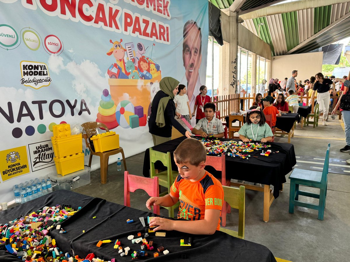 komekkonya's tweet photo. ✨Genç KOMEK'in ilk kez düzenlediği 2. El Oyuncak Pazarı, Melikşah pazar alanında yoğun katılımle gerçekleşiyor. https://t.co/LZAAufS4SZ
