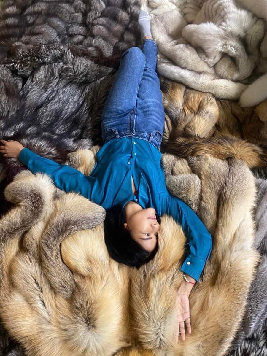 ThickFurLover tweet media