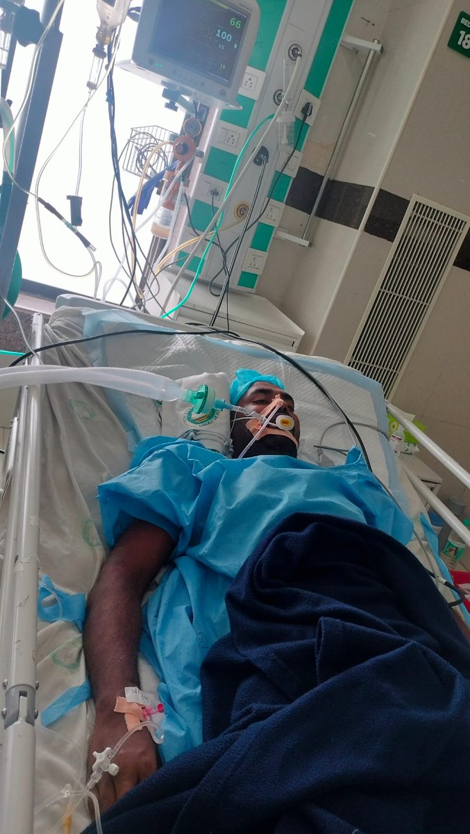 Dr_Alihassan01's tweet photo. Assalamualaikum 
मैं आप सभी से अनुरोध करता हूं कि ये जो आदमी vendileter पे हैं यह G.B सिंड्रोम DISEASE से गुजर रहा हैं 
जो पहले औवेसी हॉस्पिटल में ऐडमिट था  पैसे के कारण उसे गांधी हॉस्पिटल में सिफ्ट कर दिया गया है !
बिहार स��� है बहुत गरीब हैं  (1बेटा है) पापा का 
@aimim_national https://t.co/RG8q2WScZu