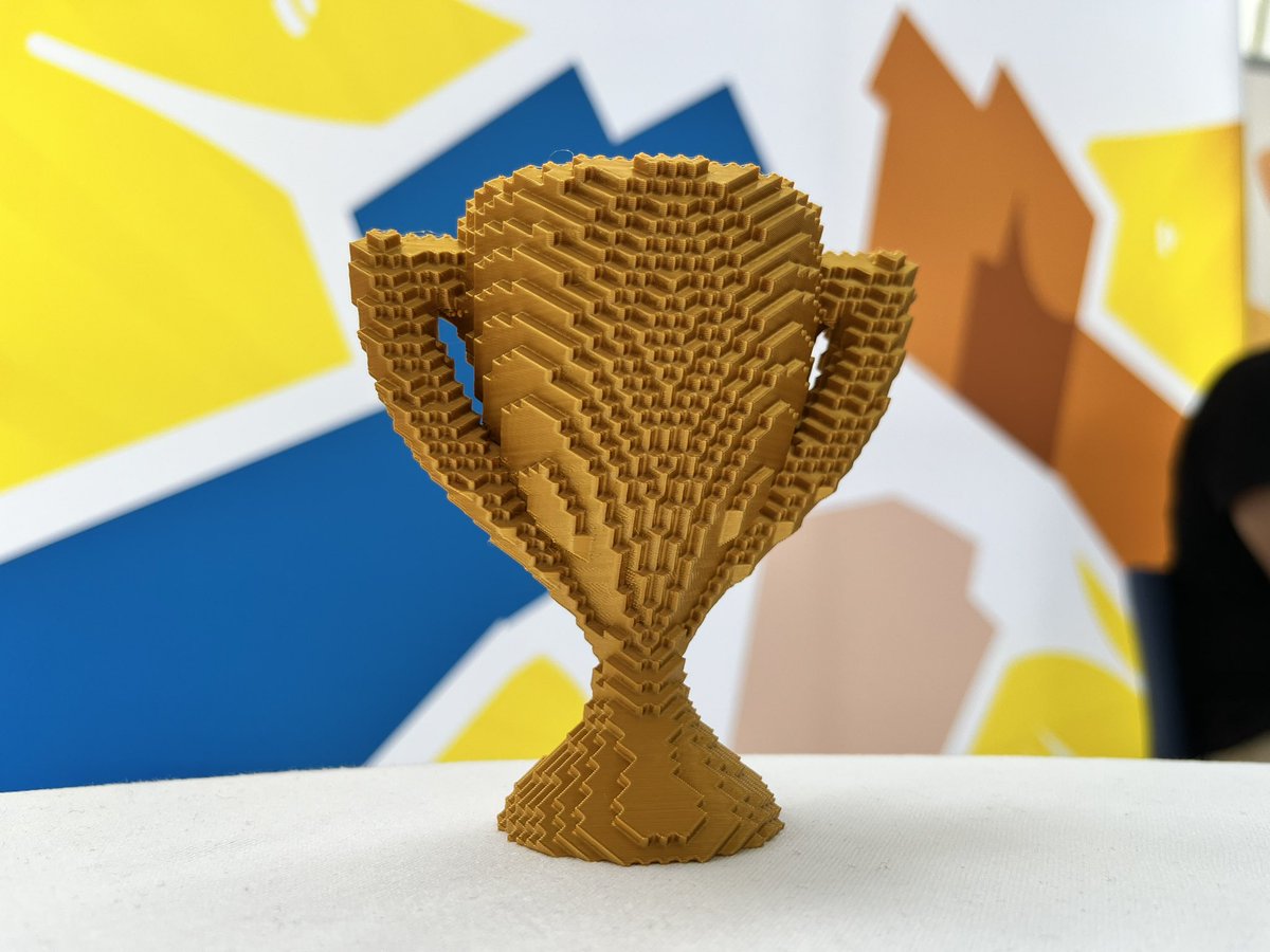 ProvenPudding's tweet image. What a joy! 93 kudos cards were filled in at #t3dd24. Kudos mention means you’re someone’s #TYPO3 superhero and you’re in the draw for a valuable prize and a 3D-printed memory.