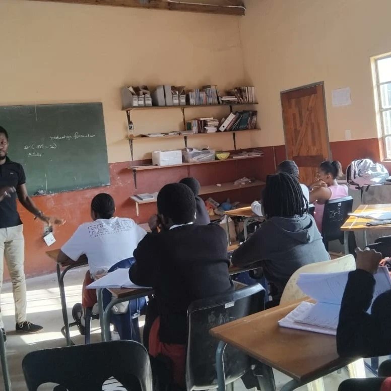 DBE_KZN's tweet photo. King Cetshwayo District's uMhlathuze CMC and Ongoye Circuit PLC hosted a Mathematics and Mathematical Literacy intervention programme at Zimeme High School.
#KZNDOE
#MathematicsIntervention #MathLiteracy #KingCetshwayoDistrict #ZimemeHighSchool https://t.co/dmkWrnAtf4