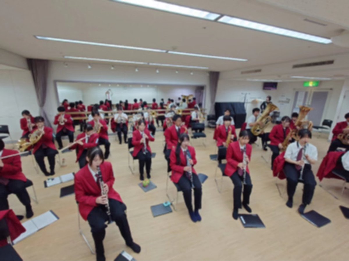 Nanshobb's tweet photo. 【帯広地区吹奏楽コンクール】
本日は吹奏楽コンクール地区大会でした！疲れも残る中でしたが結果は金賞をいただくことができました🥇応援いただいた皆様ありがとうございました😀来週は中学生対象の部活動体験があります！動きやすい服装＋上靴を忘れないように来てください🙂部員一同お待ちしてます https://t.co/a0q0dEY0lI