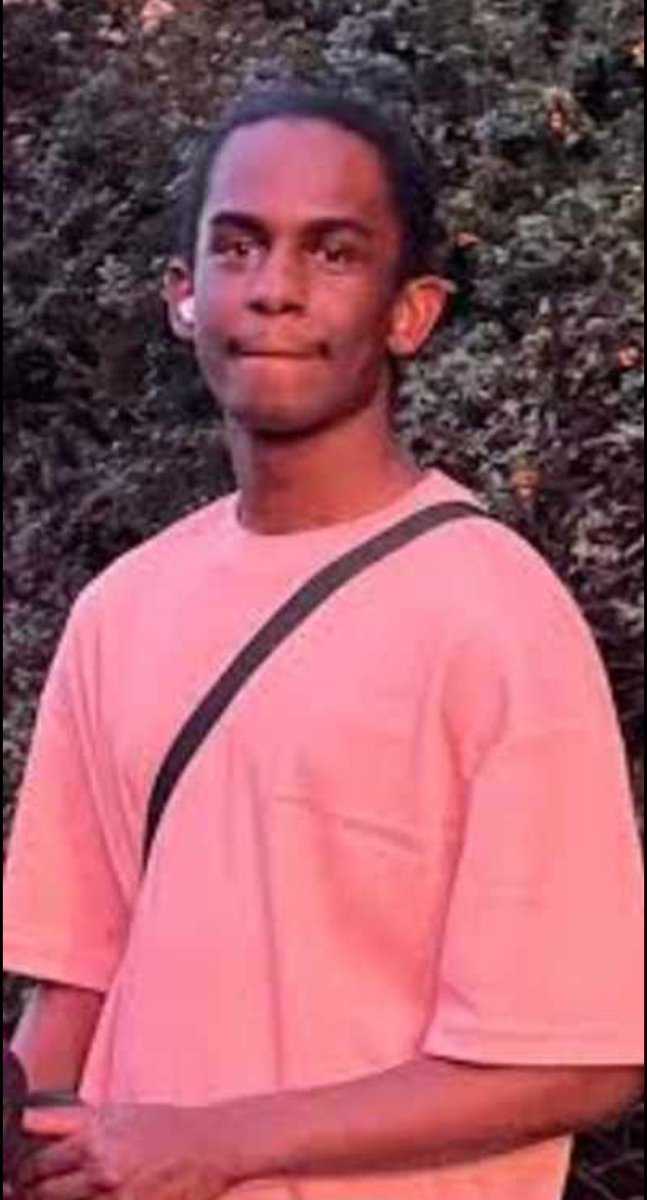 Mwibaze uyu Axel Muganwa iyo aza kuba ari UMUHUTU 

Uzi inkuru ubutegetsi bwa Kigali bwari gukora uko zingana