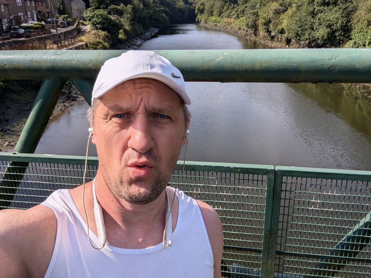 Mr_Stuey's tweet photo. Hot run today! 
Not long to go to the #GreatNorthRun

Raising money this year for a local team who help people live happier and more social in their older lives. 

Any donations, sharing etc is much appreciated.

https://t.co/dR3BRFlhY1 https://t.co/a8jVfHbBT4