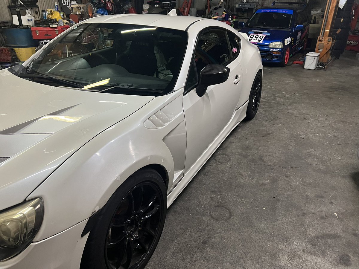 JETFISHER7's tweet photo. BRZも準備完了したよ🙆‍♀️
ヴィヴィオもあとは前日にテストして燃費に問題なさそうなら完了💪
2台ともにシバタイヤ😆TW280Rです☺️
 #86フェスティバル
 #K4GP
 #シバタイヤ
 #スピードハート
 #MGsport
 #アフィニティー https://t.co/9avEyeIVBl
