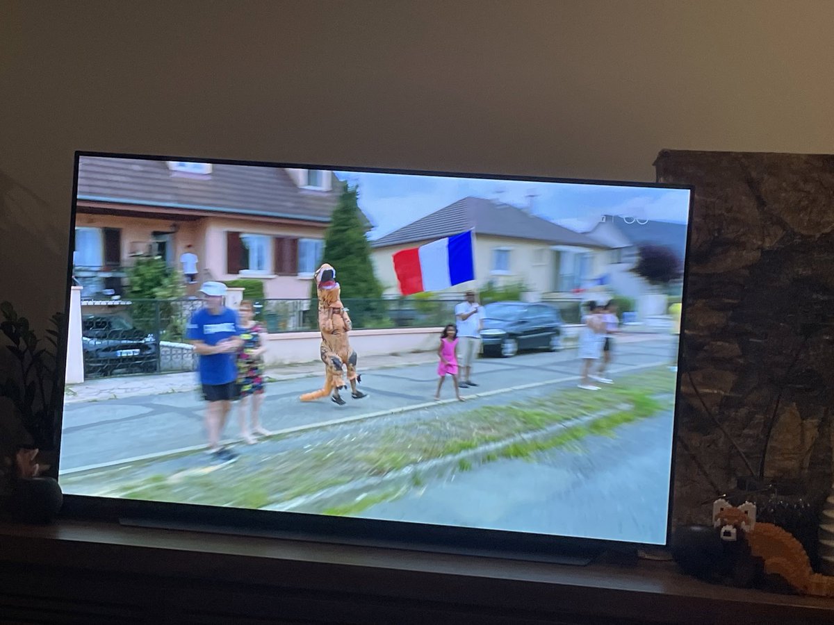 zoomlines's tweet photo. T-Rex is back!  #couchpeloton https://t.co/B2oi0VycTB