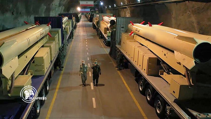 Rajkaransa's tweet photo. ⚡️BREAKING 

USA says it doesn't know when Iran will strike 

"It's hard to know the timing of the Iranian strike this time. Last time, we knew it because Iran wanted us to know, but this time it's different." - Senior American official told the WSJ https://t.co/Nf3Mo7aedf