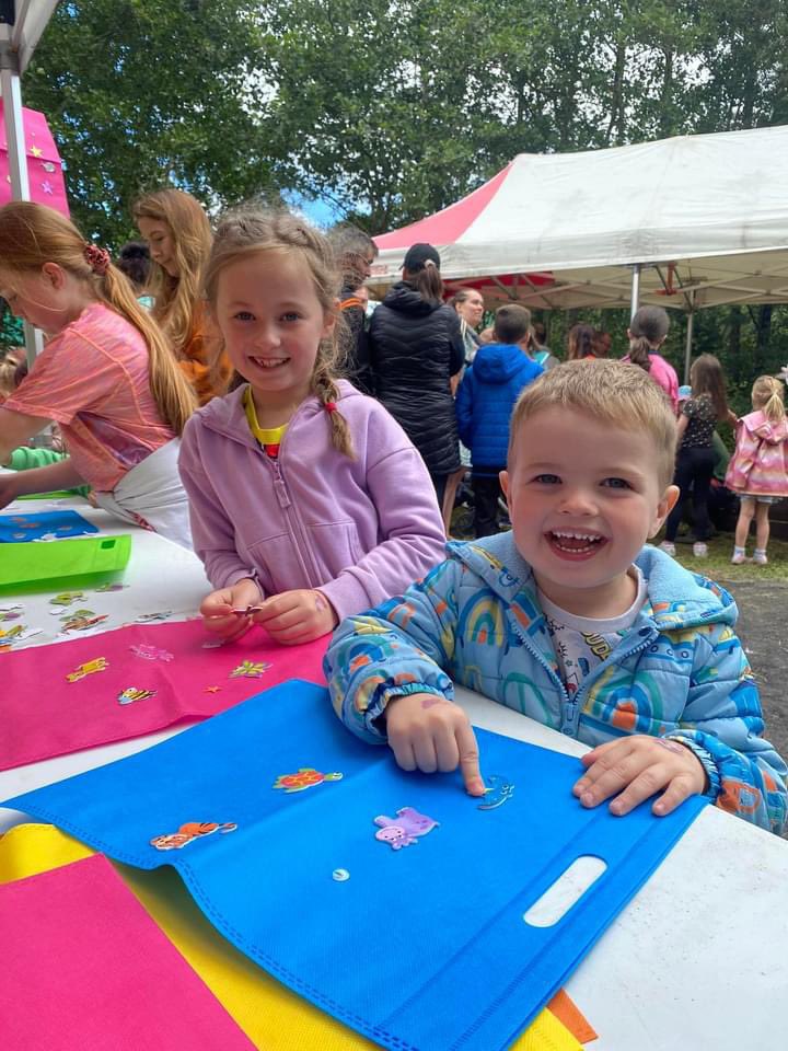 Old Fair Day tweet media