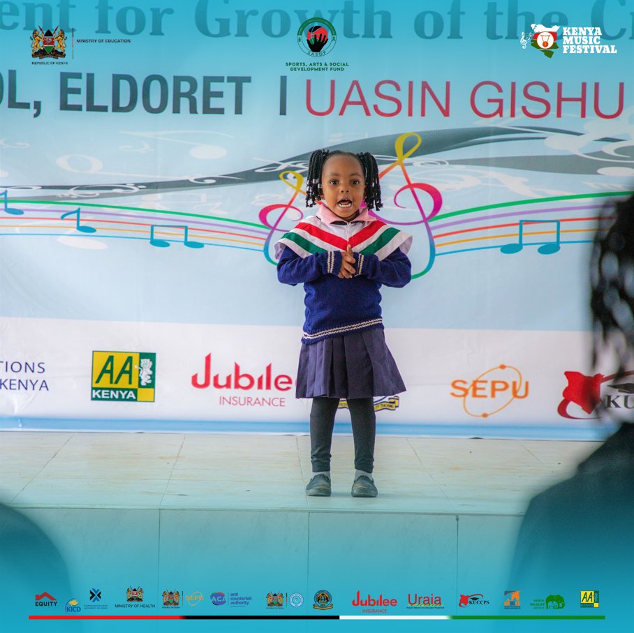 kmf_kenya's tweet photo. 4-year-old Blessing Maluki from Msingi Bora Primary, Kibwezi East, has wowed the judges and audience, clinching the title of National Champion in the Solo Verse category, Class 2101 G. Congratulations, Blessing!
#kenyamusicfestival2024 #kmf2024 #talentdevelopment #CreativeEconomy https://t.co/q4zbRCe5Zg