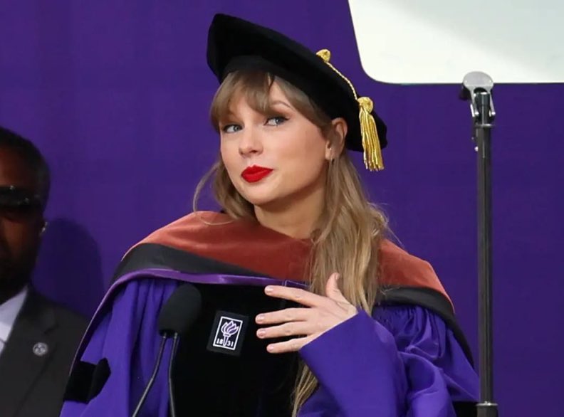 itstaytaylors's tweet photo. 📰| Students with a high GPA listen to Speak Now by Taylor Swift the most, according to a new study https://t.co/4RRYz1UW9N