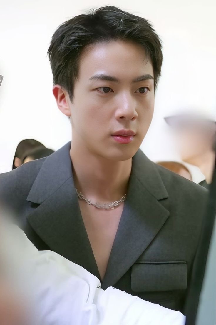 seokjinmylabsss's tweet image. HIM