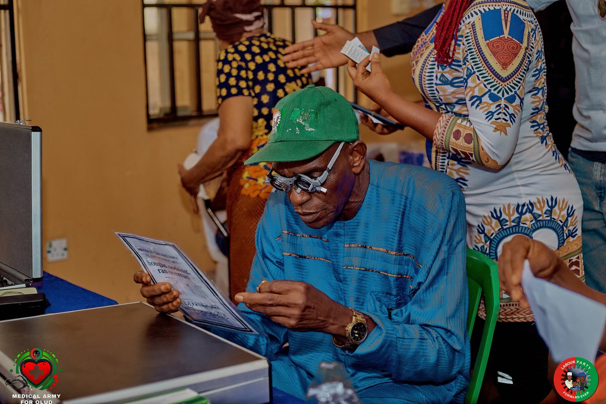 OluDMedicalArmy's tweet photo. @OlumideAkpata @asaskads @007fastnfurious @1MMCSpace @AnkaDede @Atentemente @babskay24 @chiditweets042 @DrOaikhena @GREATEST_007 @jayjaytailor1 @OfficiaEdoOsasB We are most grateful to every well-meaning Nigerian who continues to support our vision and activities. Your impact is immense and immeasurable. We cannot thank you enough 🙏🏾 https://t.co/n1Ir6DSIId
