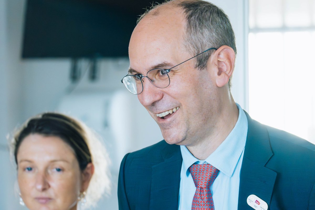 #SNCF 🚆 - Très heureux de pouvoir accueillir <a href="/chabanelm/">Matthieu Chabanel</a>, PDG <a href="/SNCFReseau/">SNCF Réseau</a>, en visite dans la gare de <a href="/Chateauroux36/">Châteauroux Métropole</a> pour remercier les équipes du <a href="/GroupeSNCF/">Groupe SNCF</a> de leur mobilisation et pour s’assurer du bon fonctionnement de notre réseau ferroviaire pendant les JOP de #Paris2024! 🤝