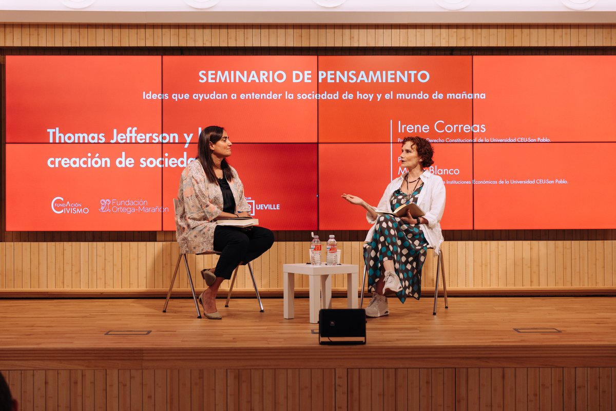 Hoy hace un año organizábamos el Seminario "Thomas Jefferson y la creación de sociedades" con <a href="/icorreassosa/">I.</a> en Madrid. Presentado por <a href="/Godivaciones/">María Blanco</a>. 

▶️ Youtube: youtu.be/DXNaE-mNy9k
🔊 Ivoox: go.ivoox.com/rf/131795936