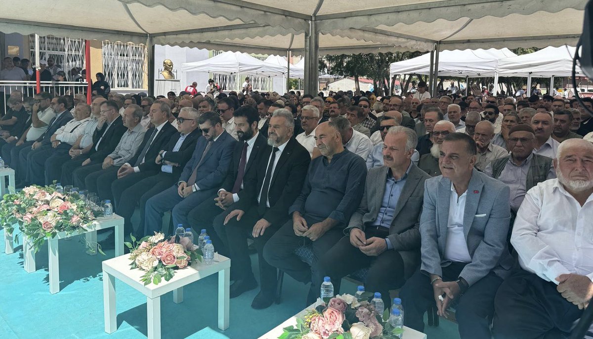 Geçen yıl temelini attığımız IGMG #Sivas Şube Binamızın bugün açılışını yapmaktan büyük mutluluk duyuyorum. Bu güzel eserde emeği geçen her bir kardeşimize canı gönülden teşekkür ediyorum. Medeniyetler şehri Sivas’ımıza hayırlı olsun!

Açılışımıza teşrif eden Sivas Valisi Sayın