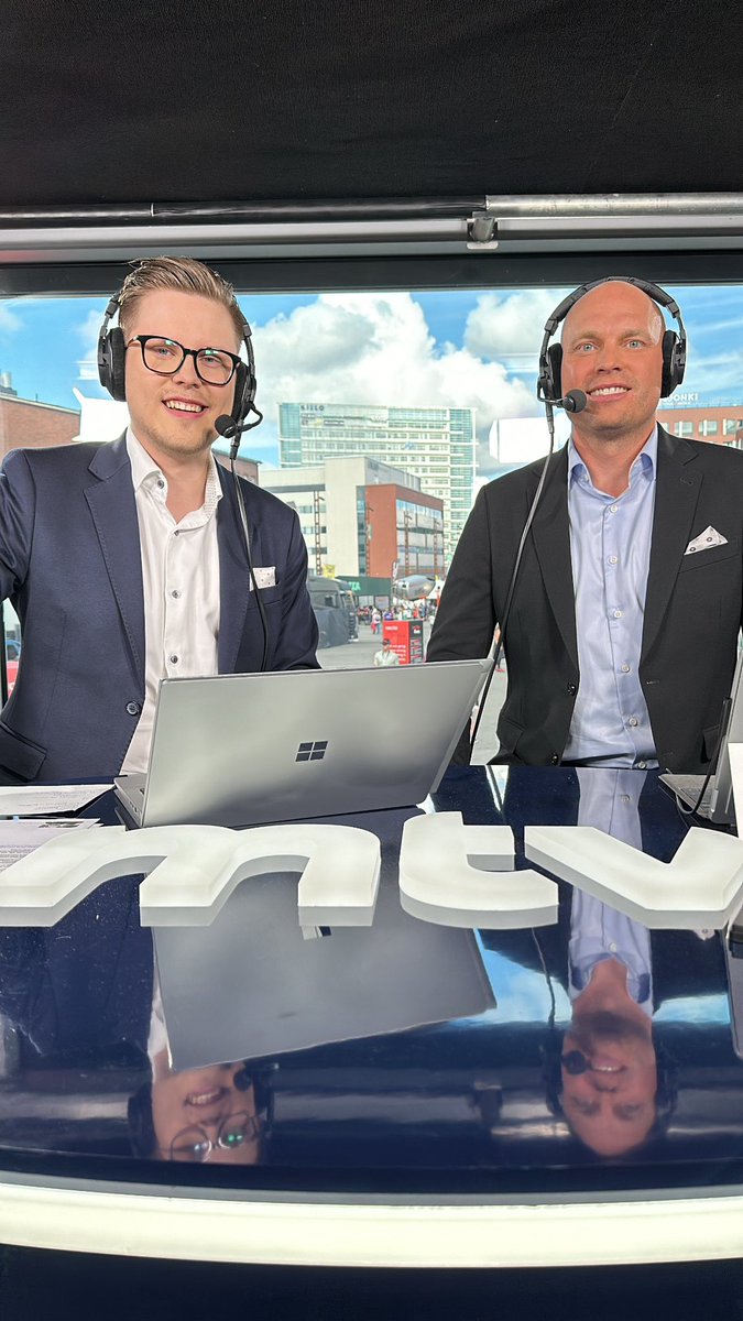 Rovanperä-Ogier 21,9s erolla kolmelle pätkälle! Rikun kanssa ensimmäiset yhteiset Jyväskylän selostukset. Vamos niin kuin sanomme 🤝🏻 #mmralli #ralli #WRC #RallyFinland <a href="/rikutahko/">Riku Tahko</a>