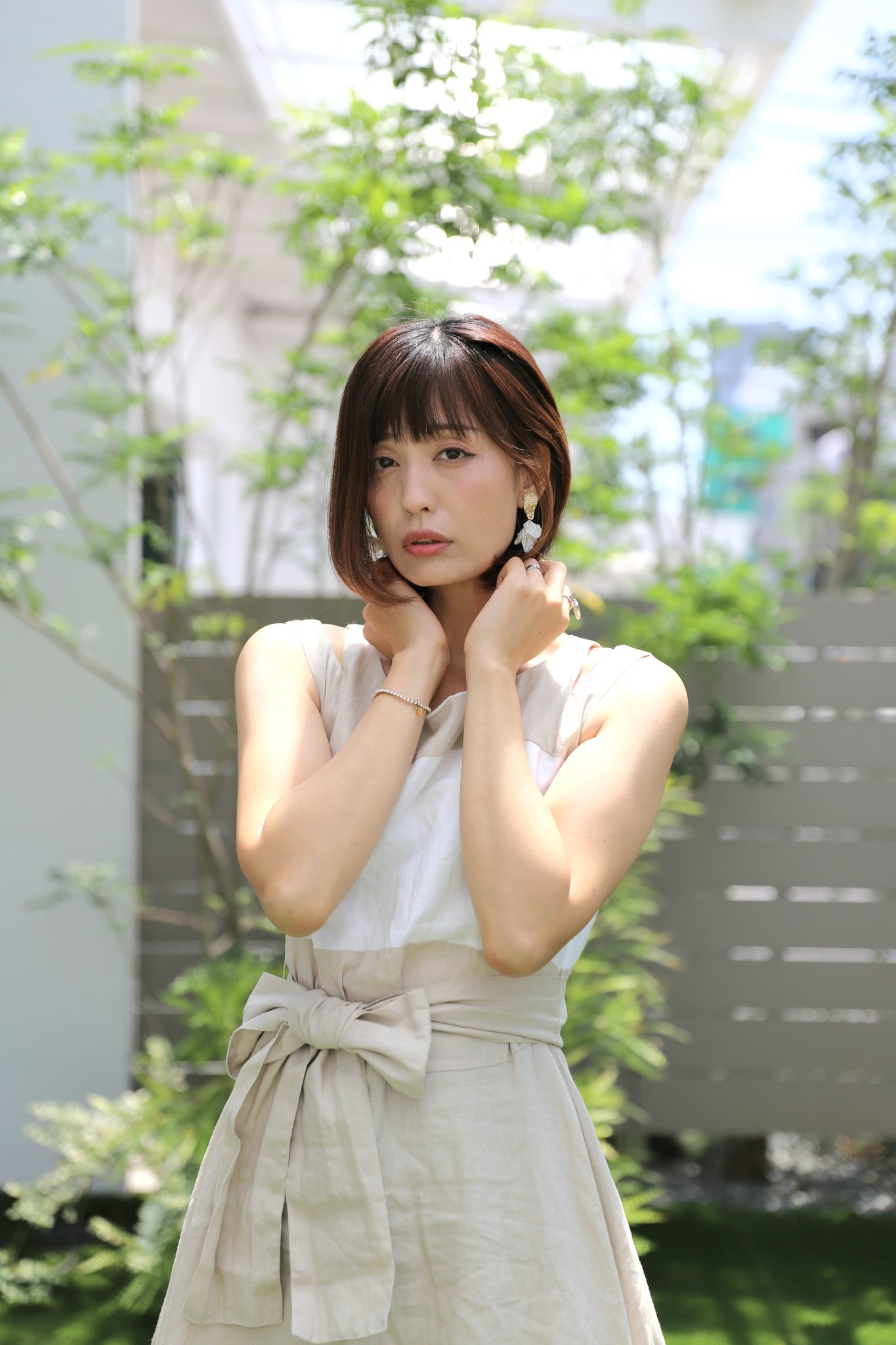 愛川瞳  