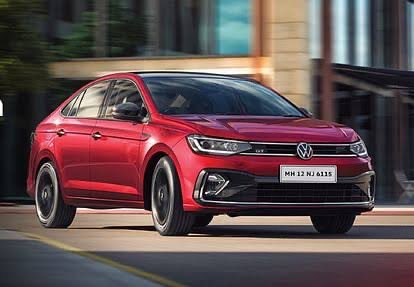volklub's tweet photo. ** Weekly Reminder **

No matter if it’s a hatchback, sedan, coupe, or an SUV:

•Practice maintaining speed limits:
•20-25 kmph on streets
•40-50 kmph on city roads
•70-85 kmph on highways
•100 kmph on expressways
•No ego driving and encourage rear passengers to wear a seatbelt too.

•Cars are just for going from A to B safely, and one should feel lucky to have that to use it for end-to-end travel.

•Avoid riding a two-wheeler if you can afford the expenses of your car fuel.