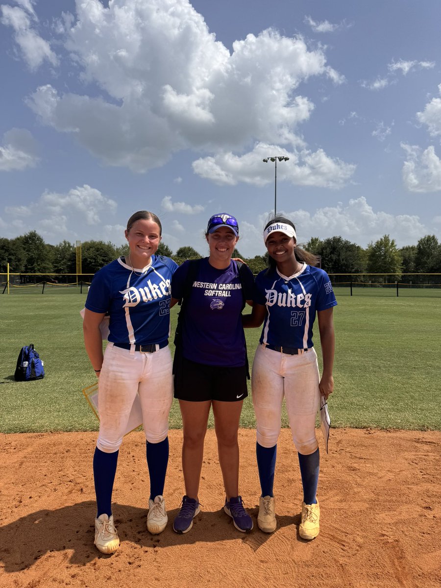 Kamryn Weaks 2026 (@kamrynweaks26) on Twitter photo Had an amazing time at the Elite 80 camp at Tyger River! I received a lot of great feedback!
Thank you to all the coaches in attendance and thank you <a href="/PACKUPSTATE/">bryan pack</a> and <a href="/Coach_TMeds/">Tonya Medders</a> for hosting this camp. Excited to play this weekend! @ladydukesbev Had an amazing time at the Elite 80 camp at Tyger River! I received a lot of great feedback!
Thank you to all the coaches in attendance and thank you <a href="/PACKUPSTATE/">bryan pack</a> and <a href="/Coach_TMeds/">Tonya Medders</a> for hosting this camp. Excited to play this weekend! @ladydukesbev
