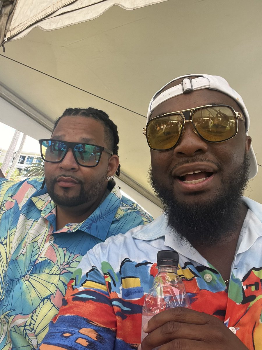 Pknows1's tweet photo. Happy Birthday @KingPinLKR https://t.co/rNULkInJQb
