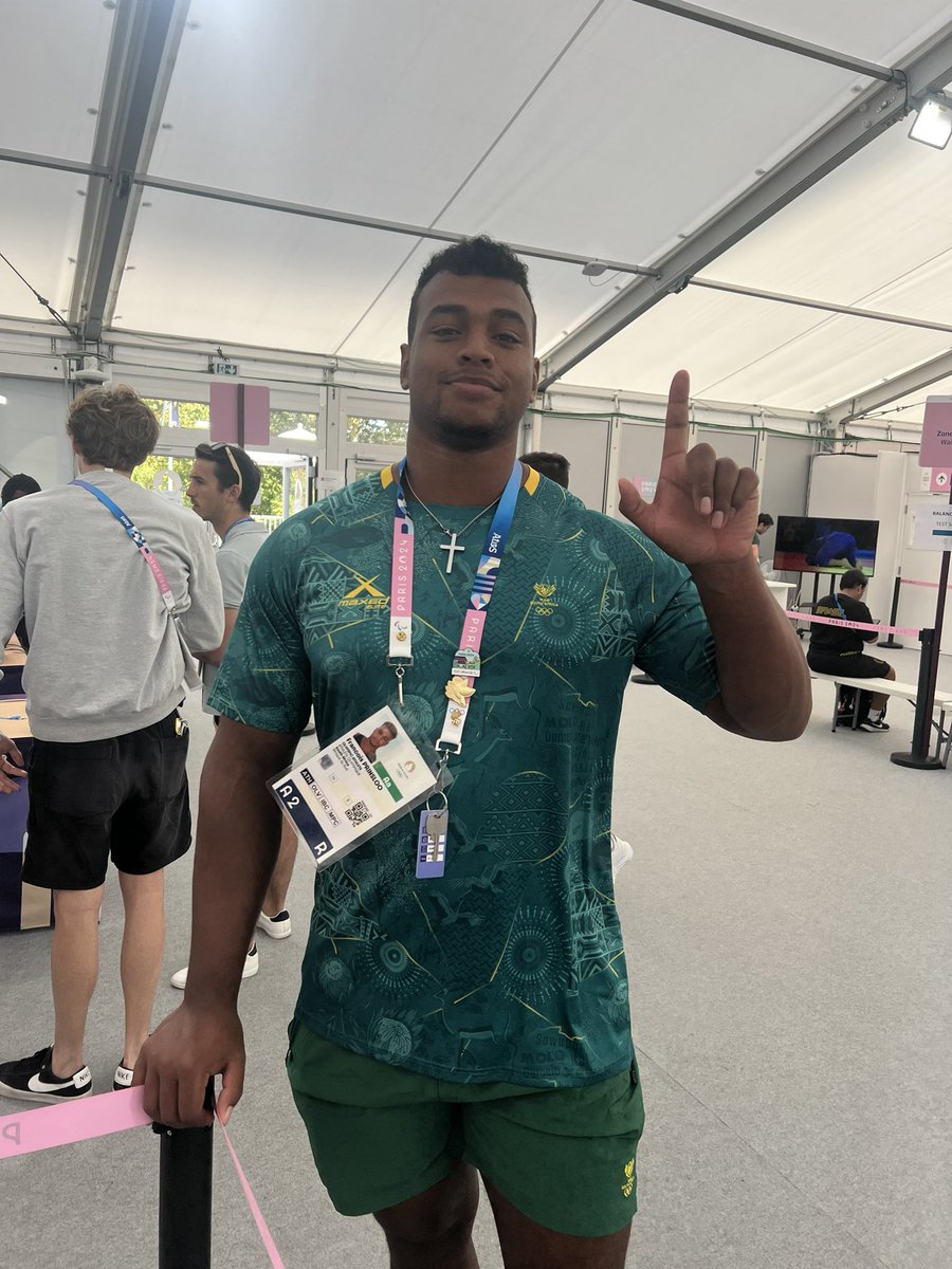 SouthAlabamaTXC's tweet photo. Francois in the Olympic Village! https://t.co/ZVkPkrJRaY