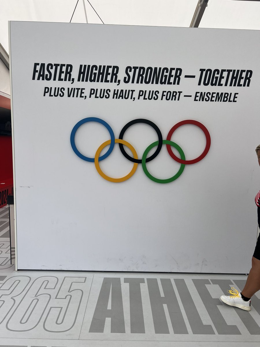 SouthAlabamaTXC's tweet photo. Francois in the Olympic Village! https://t.co/ZVkPkrJRaY
