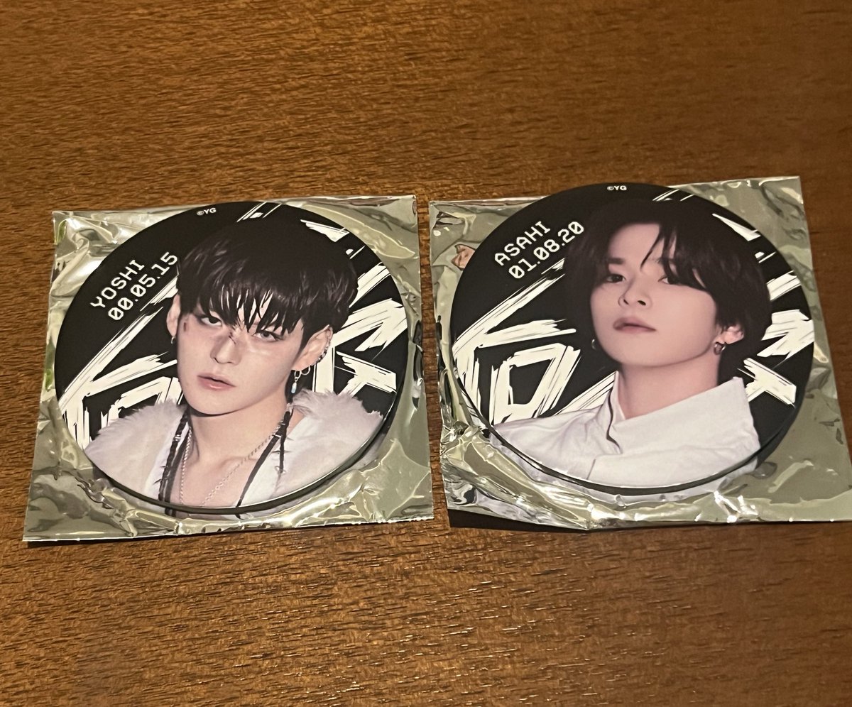 wagyusato's tweet photo. treasure缶バッジ　KING KONG 交換

譲　ヨシ　アサヒ
求　ジェヒョク

明日8/4(日)有明アリーナ会場にて交換希望

よろしくお願いします☺️ https://t.co/RfkksdPhLy