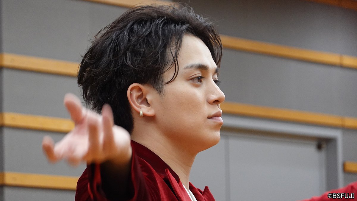 #TravisJapanxOKIJIN 8/17(土)22:00〜BSフジで放送！✌️🐯✌️

〜 #宮近海斗 練習風景🐯📸〜

番組初の生演奏で情熱的に踊る #TravisJapan をお見逃しなく！💃

<a href="/TravisJapan_cr/">Travis Japan</a> 
<a href="/junglejinjin/">フラメンコギタリスト沖仁　JIN OKI　Flamenco Guitarist from Japan</a> 

bsfuji.tv/travisjapan/pu…