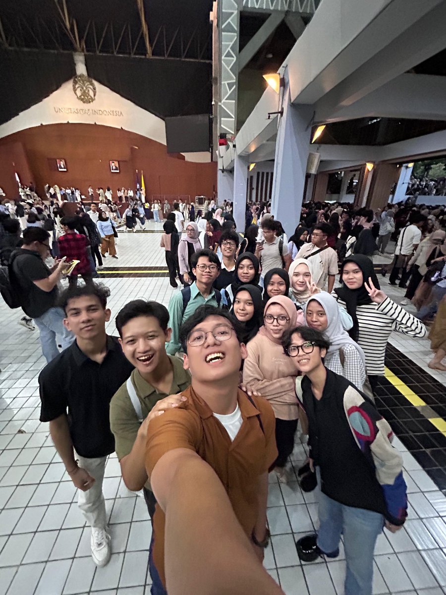 abhiramadw's tweet image. "perbanyaklah dokum sebelum masa maba mu habis"