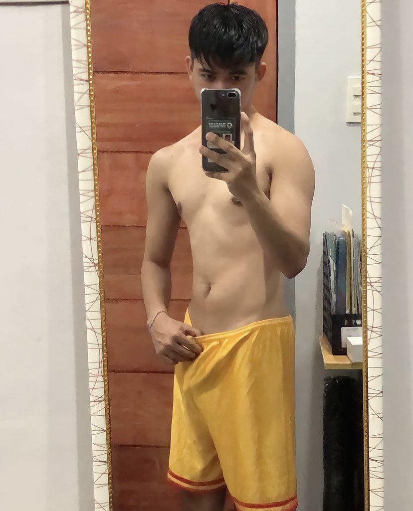 OPEN PIJAT PRIA  SURABAYA📍 
BISA IN/OUT

- PIJAT VITALITAS
- PIJAT FULLBODY
- PIJAT KEJANTANAn
- B2B 

REKOMENDASI YANG BERBINTANG ⭐️ 

( NOMOR WA ADA DI BIO❗ ) 

#pijatsurabaya 
#pijatpriasurabaya 
#gaysurabaya 
#bosurabaya 
#availsurabaya 
#openbosurabaya