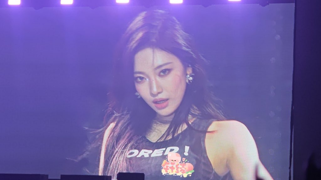 roxknnroll's tweet photo. 여자의악마 상륙

https://t.co/e61bI9Psnf https://t.co/yC2ieMB56y
