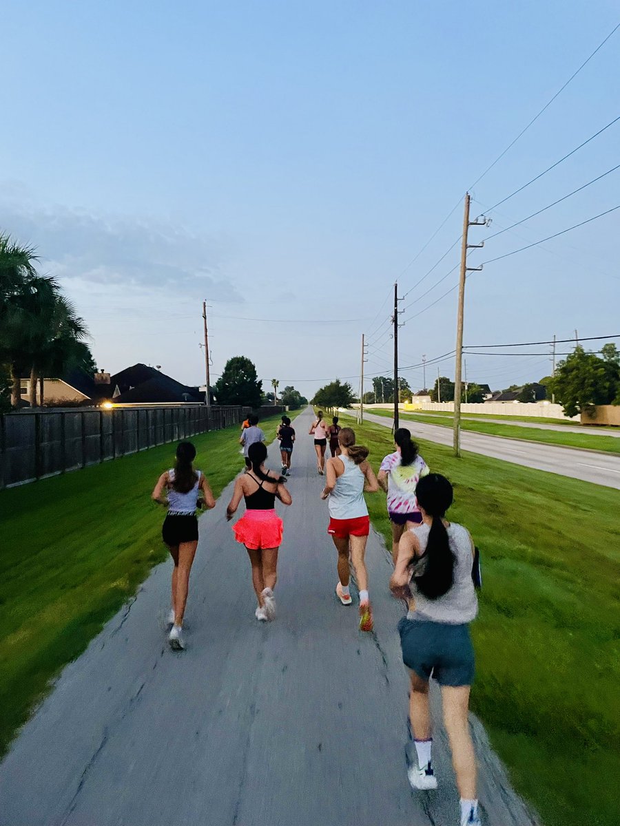 Back at the Saturday morning long runs #PTN <a href="/fosterXC_PTN/">Foster Boys Cross Country</a> <a href="/FHSABC_TX/">FHSABC</a>