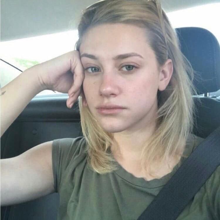 best of lili reinhart (@lpaulinearchive) on Twitter photo 