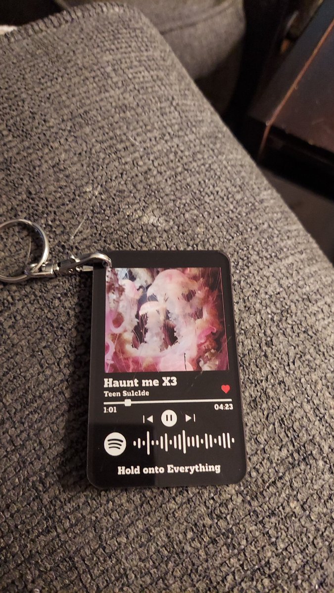 FlamingSunBurns's tweet photo. IT'S FINALLY HERE- https://t.co/7HjnQvMgfC