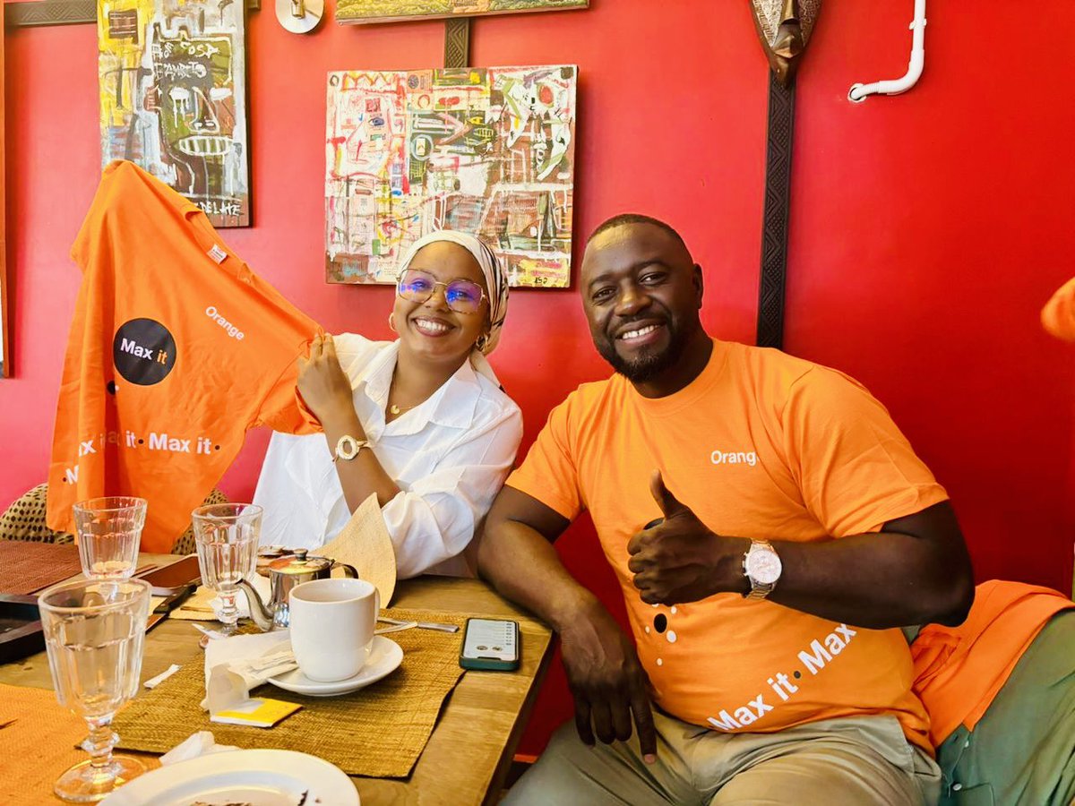 M29079165Bah's tweet photo. Ils sont #formidables. 

@FacelyKonate1  vous pouvez leur confier le pays et nous serons vite à bon niveau 😂

#MaxitTeam
#MaxitToutEnUn

@OrangeMoneyGN 
@orangeguinee_gn https://t.co/plr0XEfCka