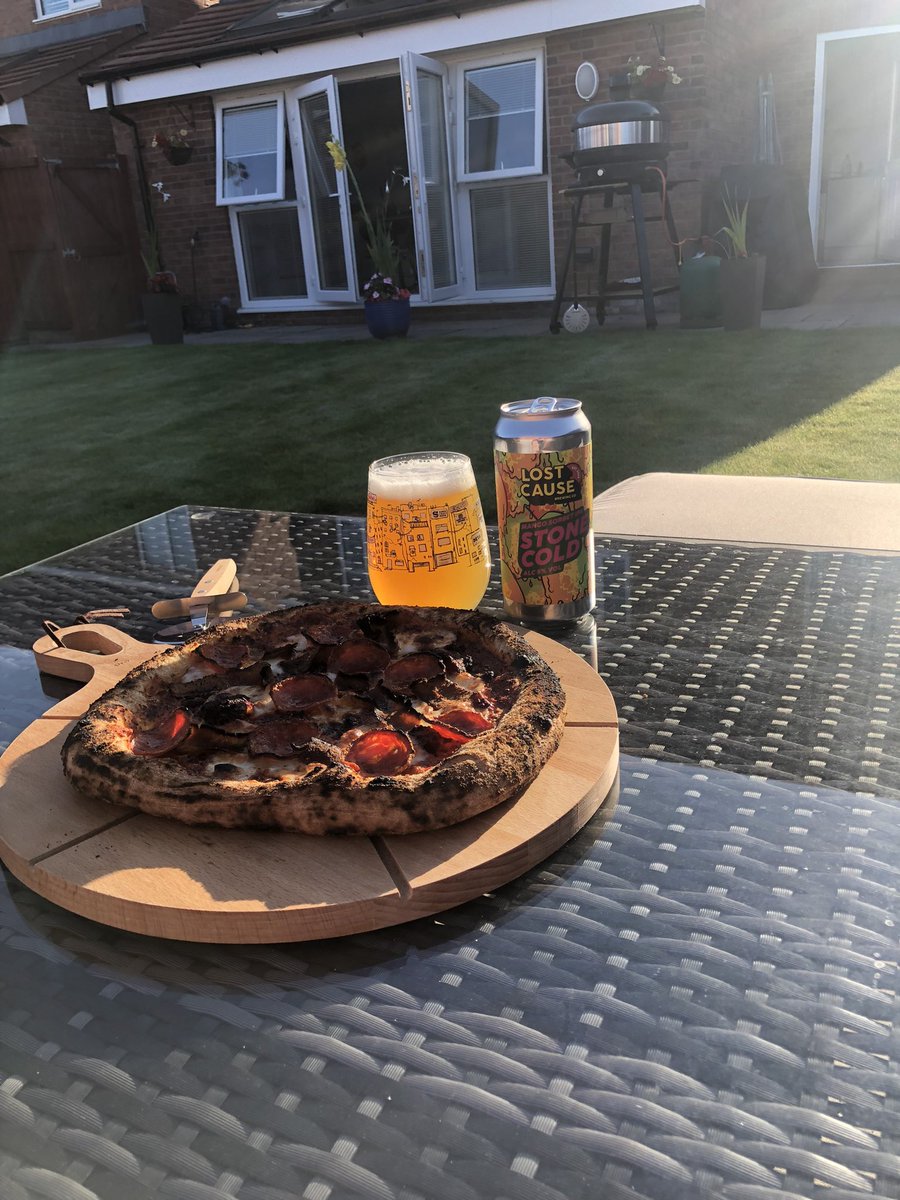 Quality drinks supplied by <a href="/UKBeerGarage/">The Beer Garage</a> and pizza from the back garden. That’s what sunny Saturday evenings during the Olympics are for.