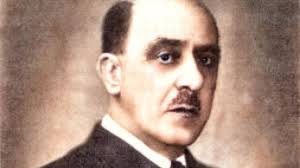FonsiLoaiza's tweet photo. Hoy han sido exhumados los restos del almirante fascista Salvador Moreno del Panteón de Marinos Ilustres en San Fernando (Cádiz). Fue responsable de la Desbandá en Málaga, una de las mayores masacres de Europa con 5.000 asesinados. Es familiar del cantante Pablo Alborán. https://t.co/VBU8iDtJxH