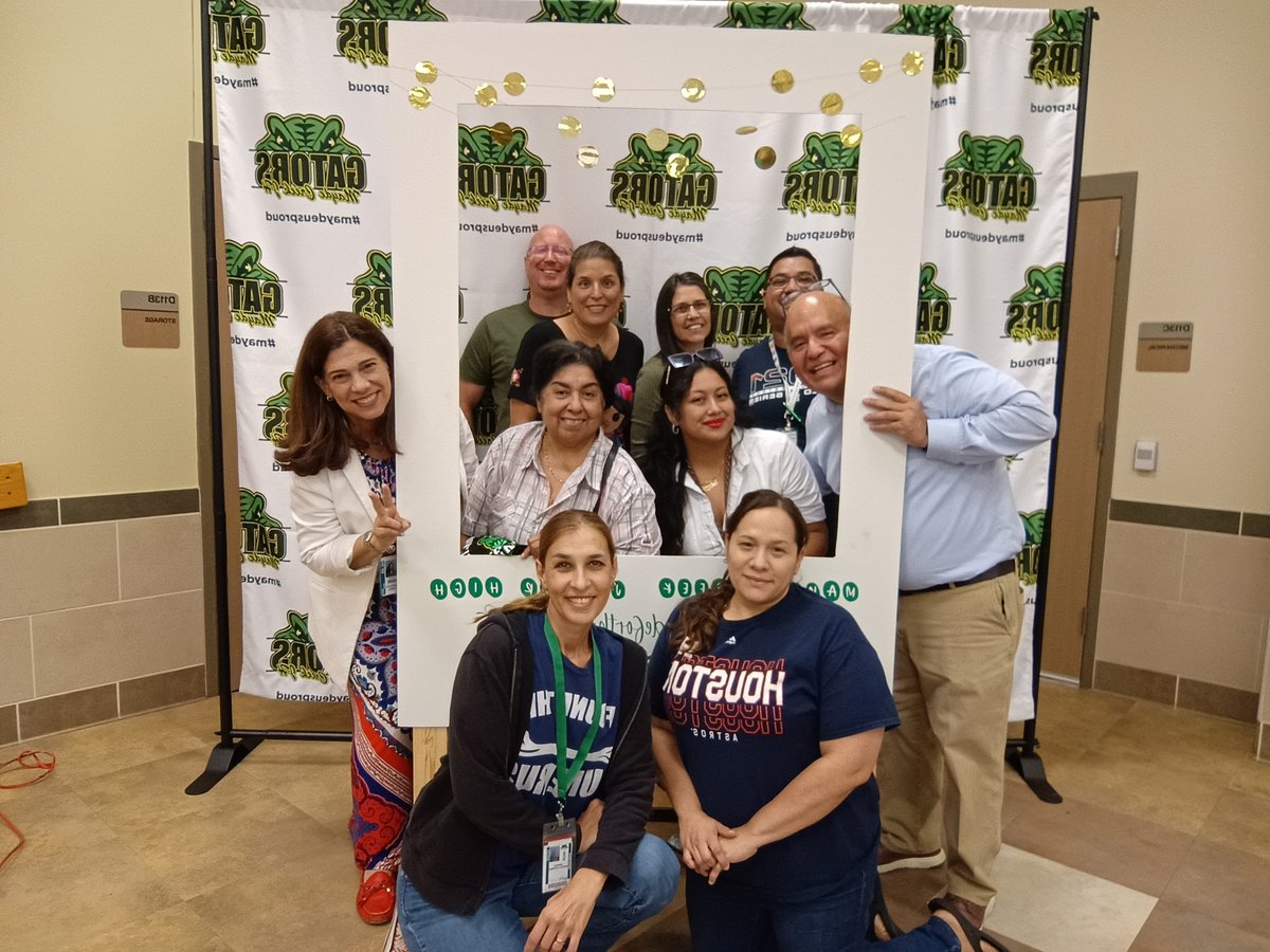 sgleiceaga's tweet photo. Ready for a new school year β
Group picture β
Best department @MCJHGators β
#ESLRocks #maydeforthemoment https://t.co/jIBLzN9NDG