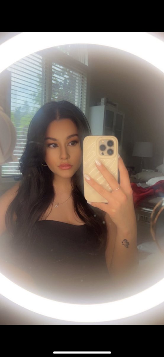 PinkProfit's tweet image. I’m back and with more unsolicited finance input 🖤