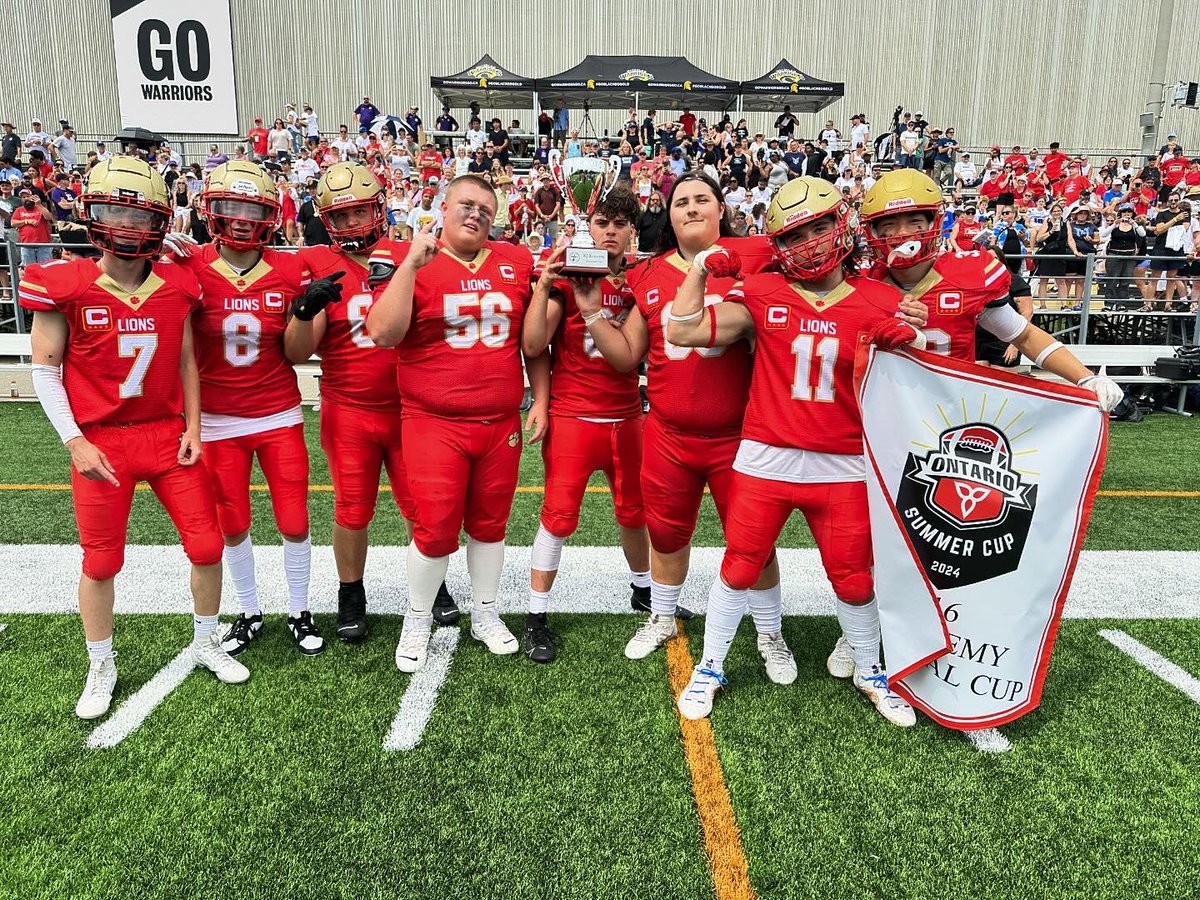 519sportsonline's tweet photo. 🚨519 CHAMPIONS - The U16 @CMFALions bring home the @OSFL_Official title with a 19-13 win over Oshawa! More to come from Warrior Field! #LocalSports #OSFL #519Football @HESNathletics  @FootballOntario https://t.co/gLhOuek2jj