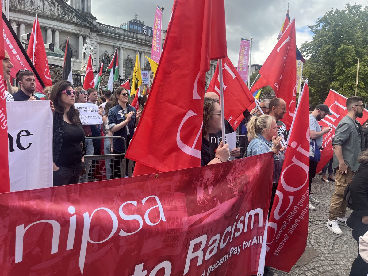 NIPSA- proud to stand up against racism &amp; division. Stand together to fight for proper pay,jobs,homes&amp; services for ALL members of our community-those born here &amp; those from elsewhere who have made this their home. Working class people - unite &amp; fight for better! ⁦<a href="/nipsa/">NIPSA</a>⁩