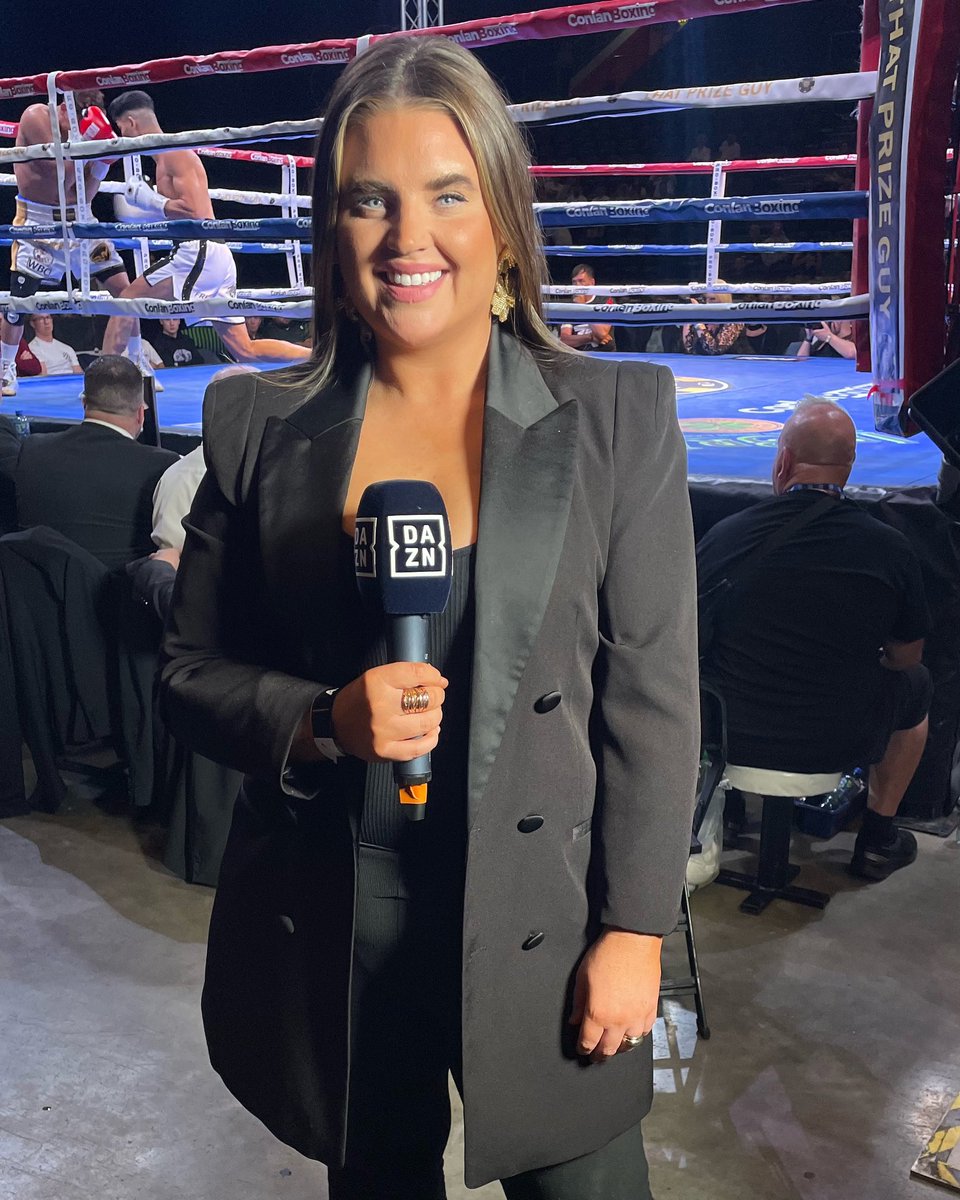 WE ARE LIVE ON DAZN 🎥

A big night of boxing underway here at the SSE Arena in Belfast delighted to be back on ringside presenting duties for <a href="/DAZNBoxing/">DAZN Boxing</a> &amp; @ConlanBoxing tonight ✨

#McKennaMimoune2