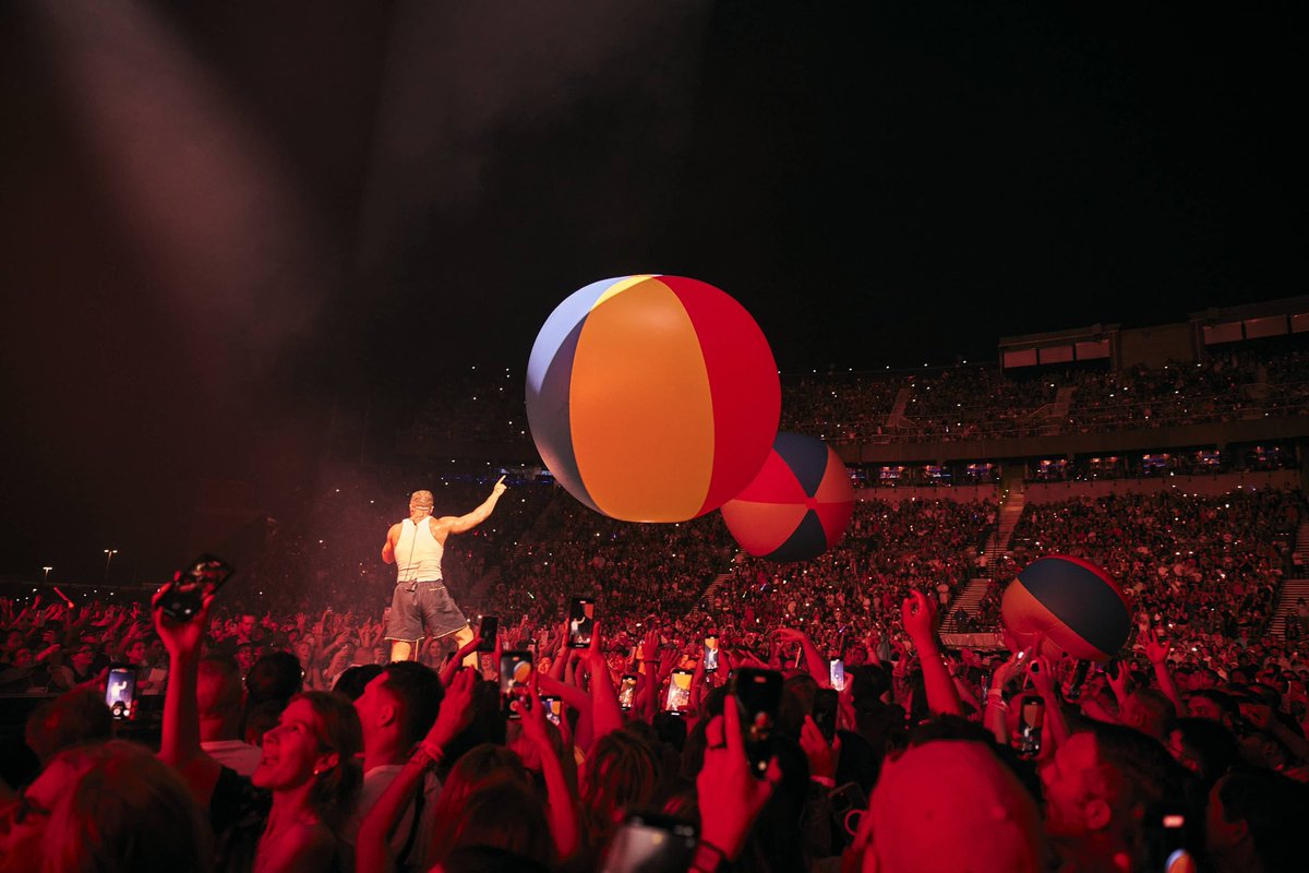 Imaginedragons's tweet photo. NEW YORK https://t.co/DzX0mASQco