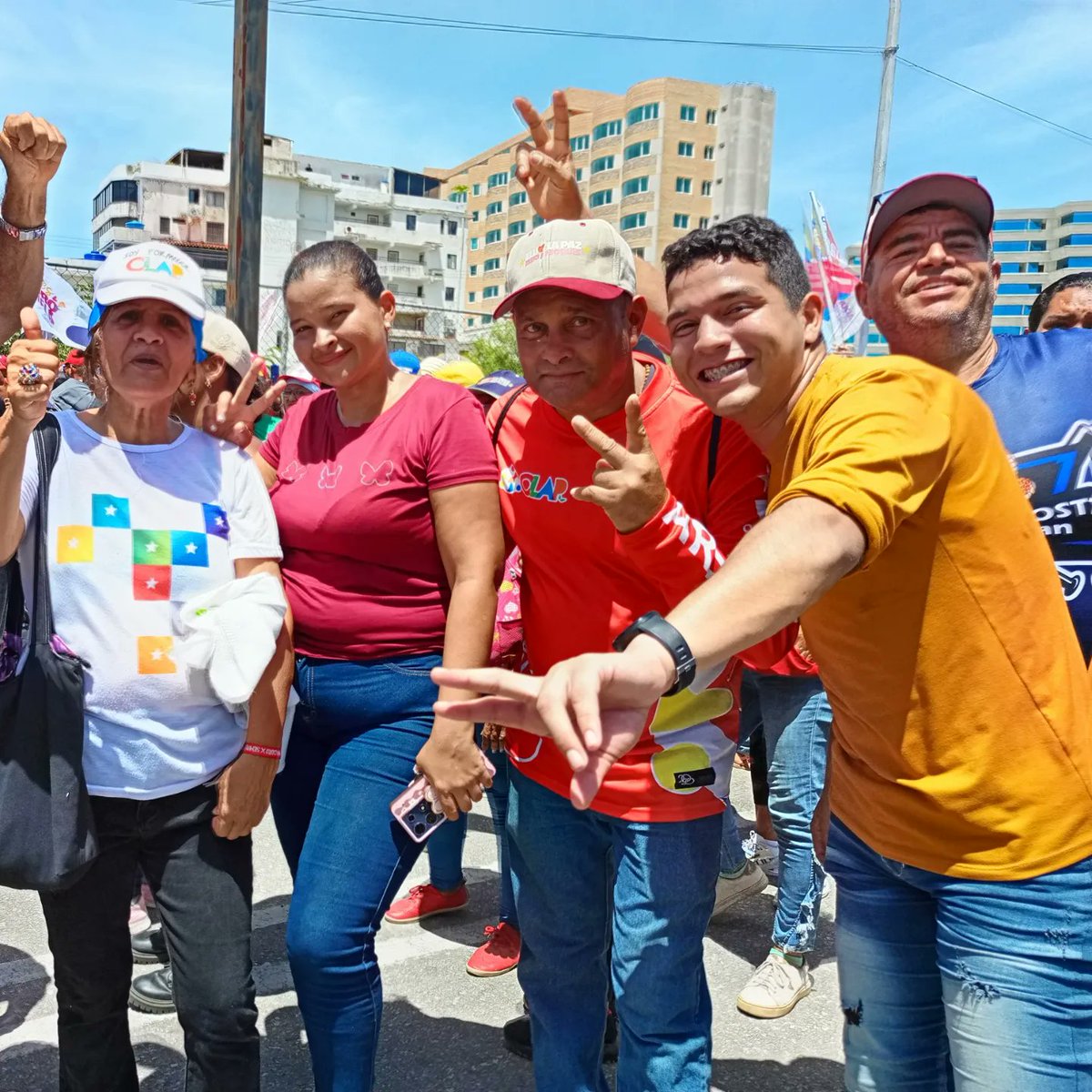 📸  Hoy #03ago el Municipio #Arismendi estuvo presente en la extraordinaria marcha del Edo #NuevaEsparta llevada a cabo en la avenida la Auyama, en respaldo a nuestro presidente reelecto <a href="/NicolasMaduro/">Nicolás Maduro</a>
#PaisDeOchoEstrellas
#ElPuebloQuiereJusticia
#SoyComunicadorClapNE📦