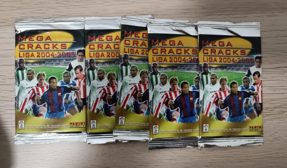 Megacracks 04/05 packs for sale.
Messi rookie? 🔥
400€ each. Take all 6  2000€.