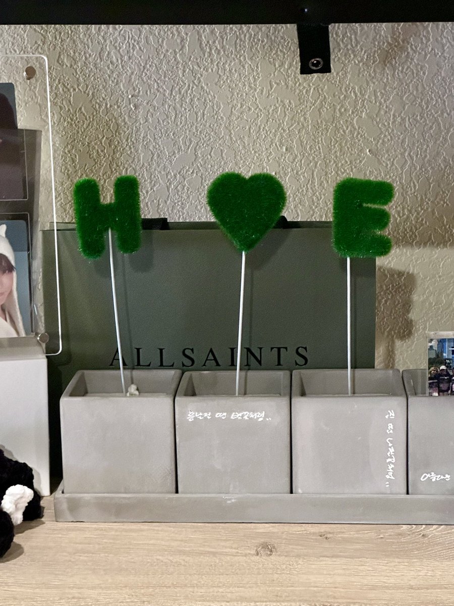 trinhers's tweet photo. who’s a h💜e for hoseok???? 🫡 @studioagust https://t.co/lyP10LTeAv