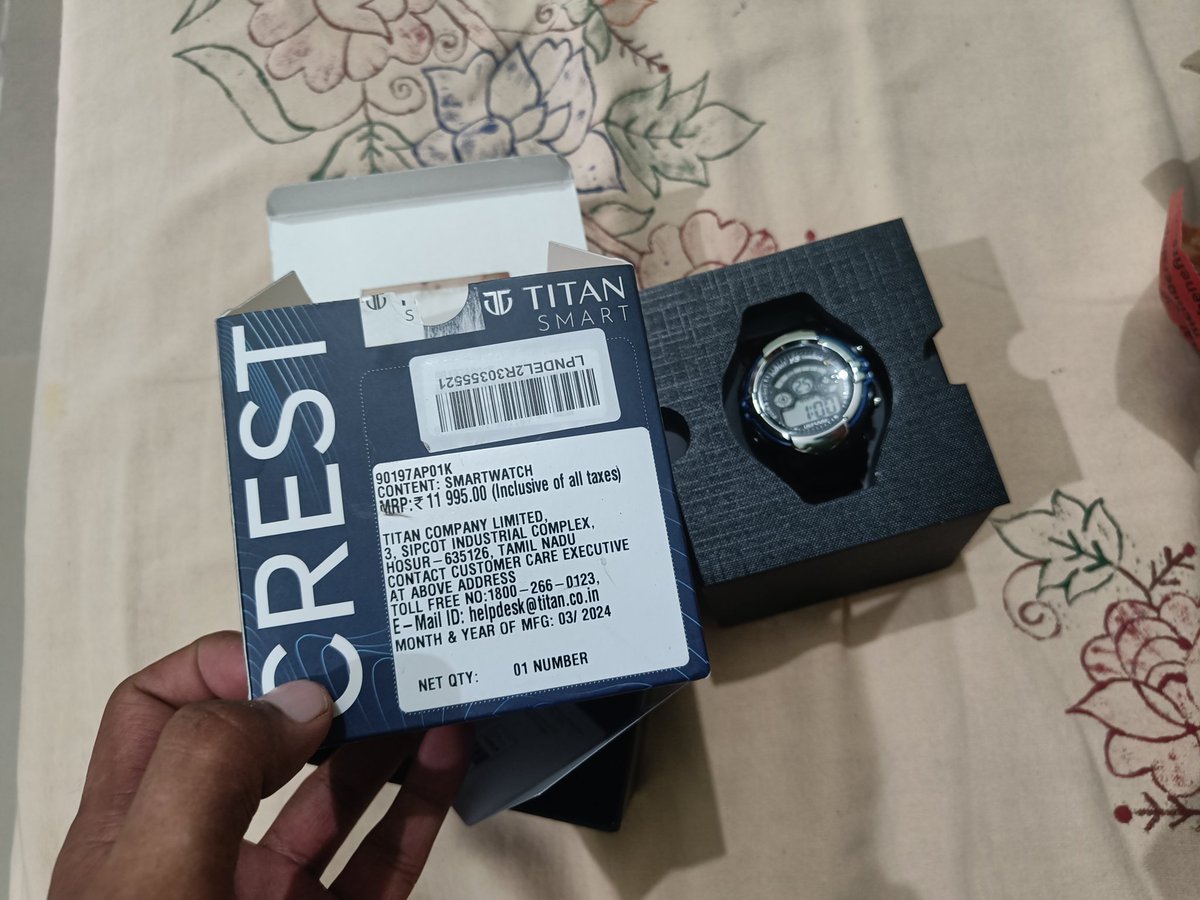 KaustubHkosu6's tweet photo. Hello Amazon, I ordered a Titan smartwatch on 27-07-2024 for ₹5995. However, I received a kid's watch instead. I have video proof of the unboxing. This is a fraud. The delivery person also refused to take the return. Who is responsible for this? I need a refund ASAP @amazonIN https://t.co/v0XfR6v6fR