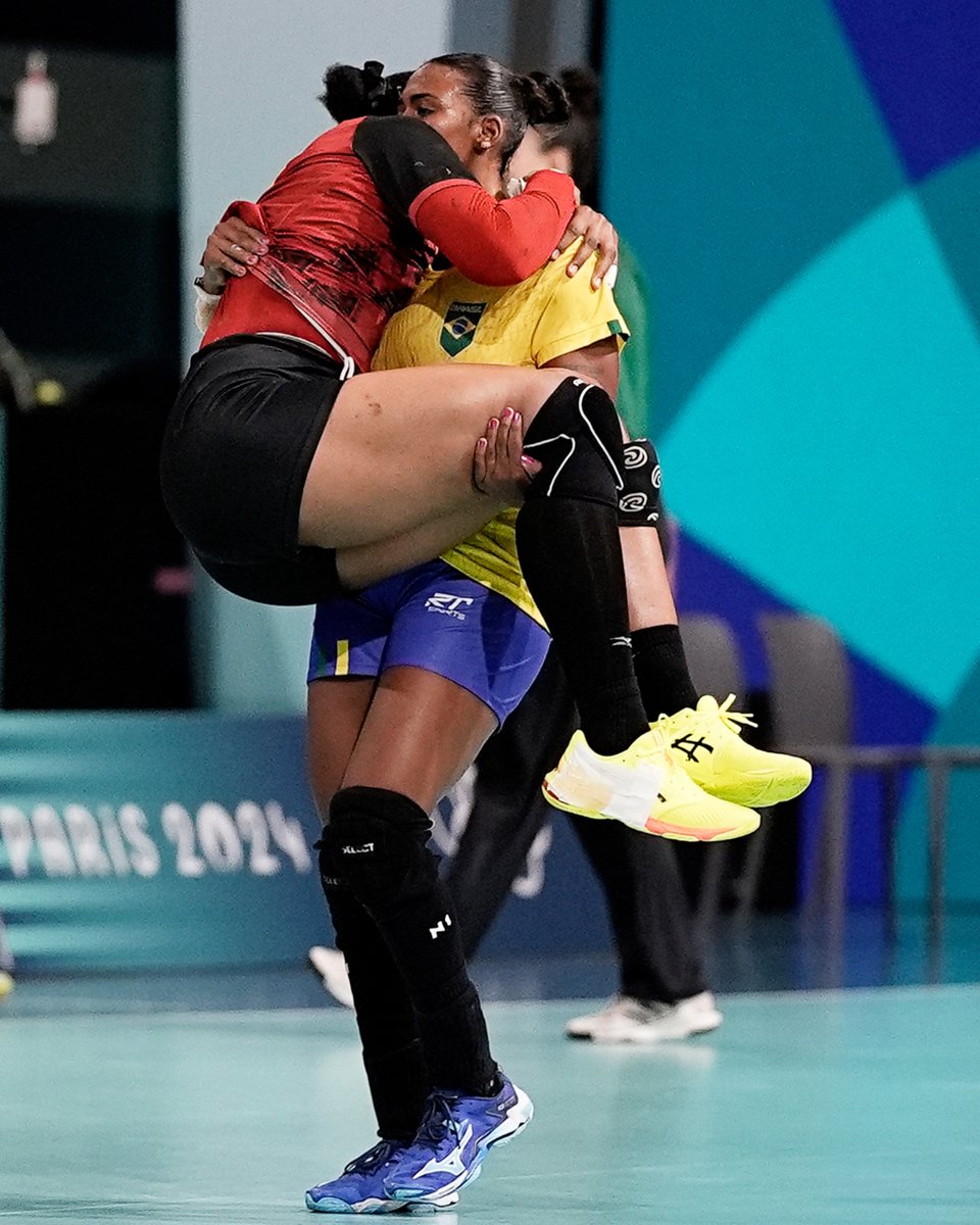 timebrasil's tweet photo. 🇧🇷🤝 🇦🇴 https://t.co/6aWXMOjxnX