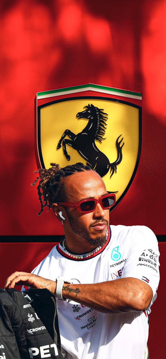 F1WallpaperHQ's tweet photo. 👀🔴 https://t.co/vsujxL73PB
